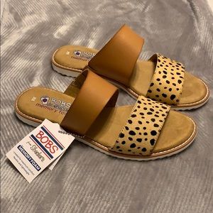 NWT Bob’s Sketchers Sandals
